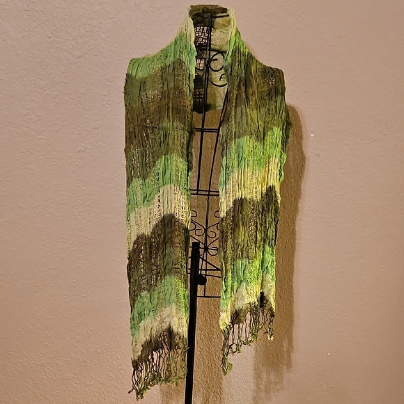 Women's Multicolor Wraps Collection - Picture 10 of 10